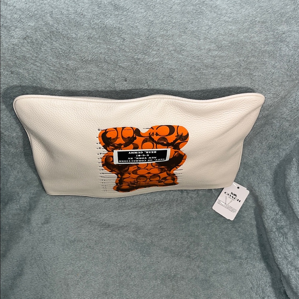 Coach Gummy Bear Clutch/Pouch - Picture 4 of 6